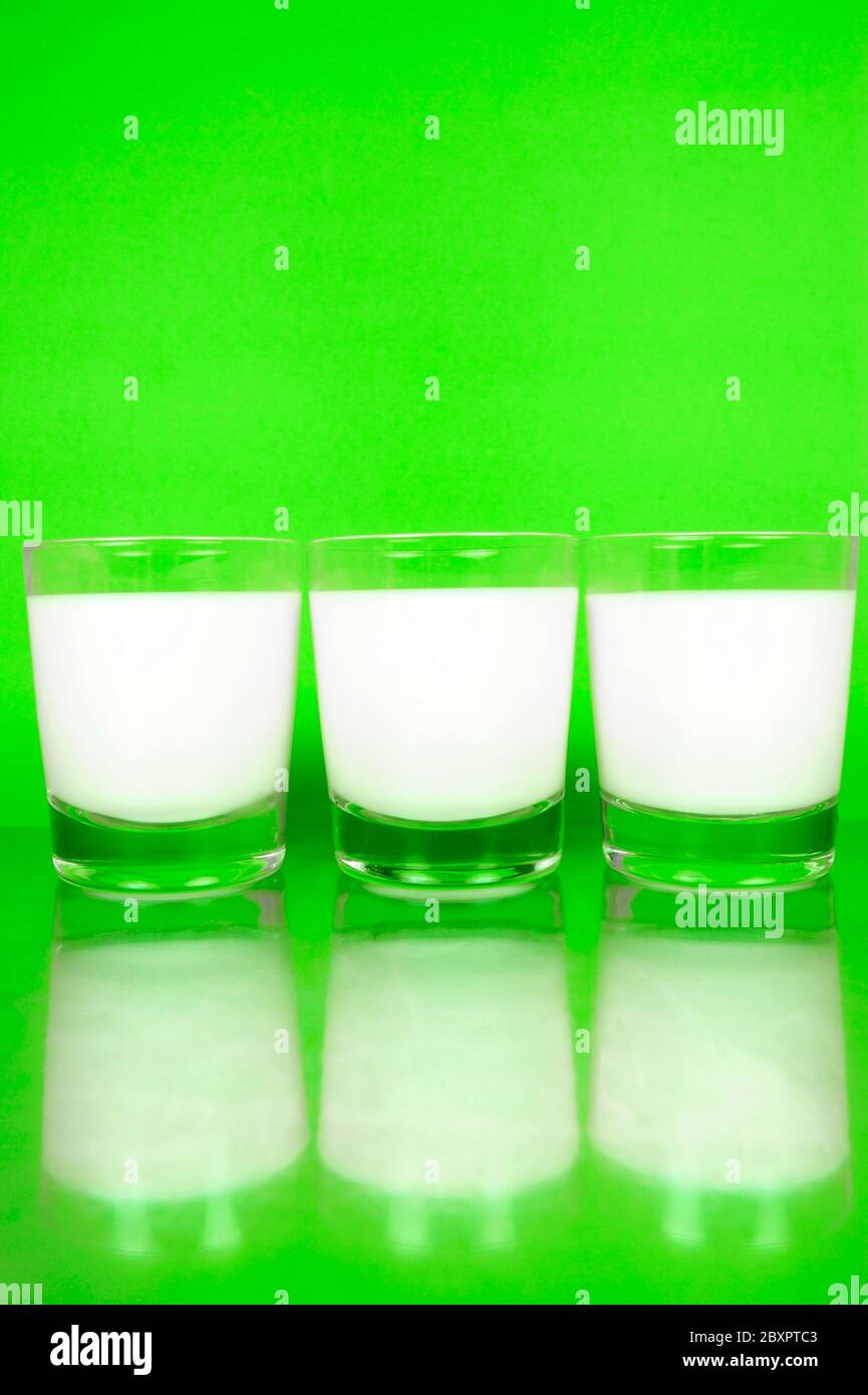 Full cream milk Stock Photo - Alamy