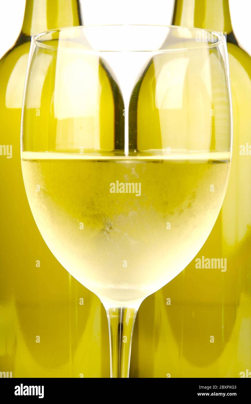 Bottles of red and white wine Stock Photo Alamy