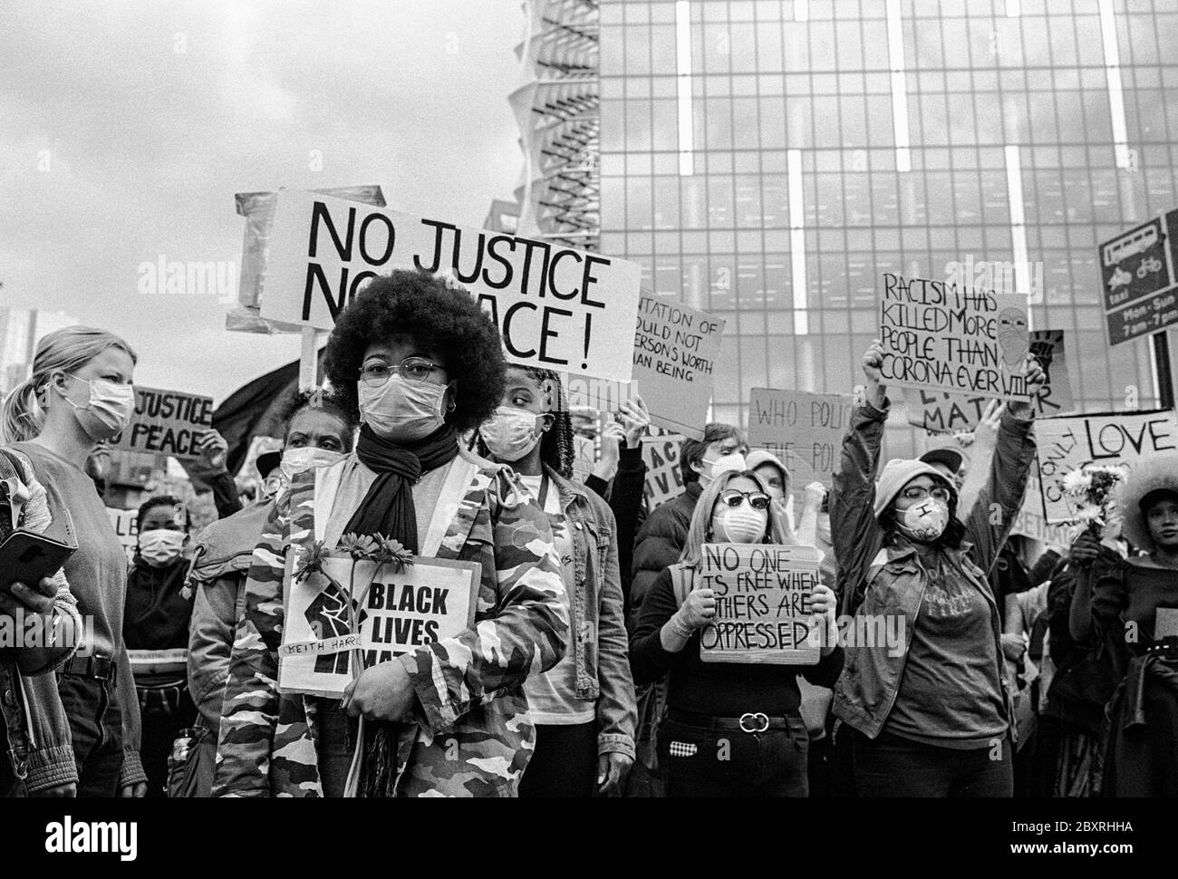 Black lives matter protesters outside US embassy in, London, following the death of George Floyd in Police custody in Minneapolis on the 25th of May 2020 Stock Photo