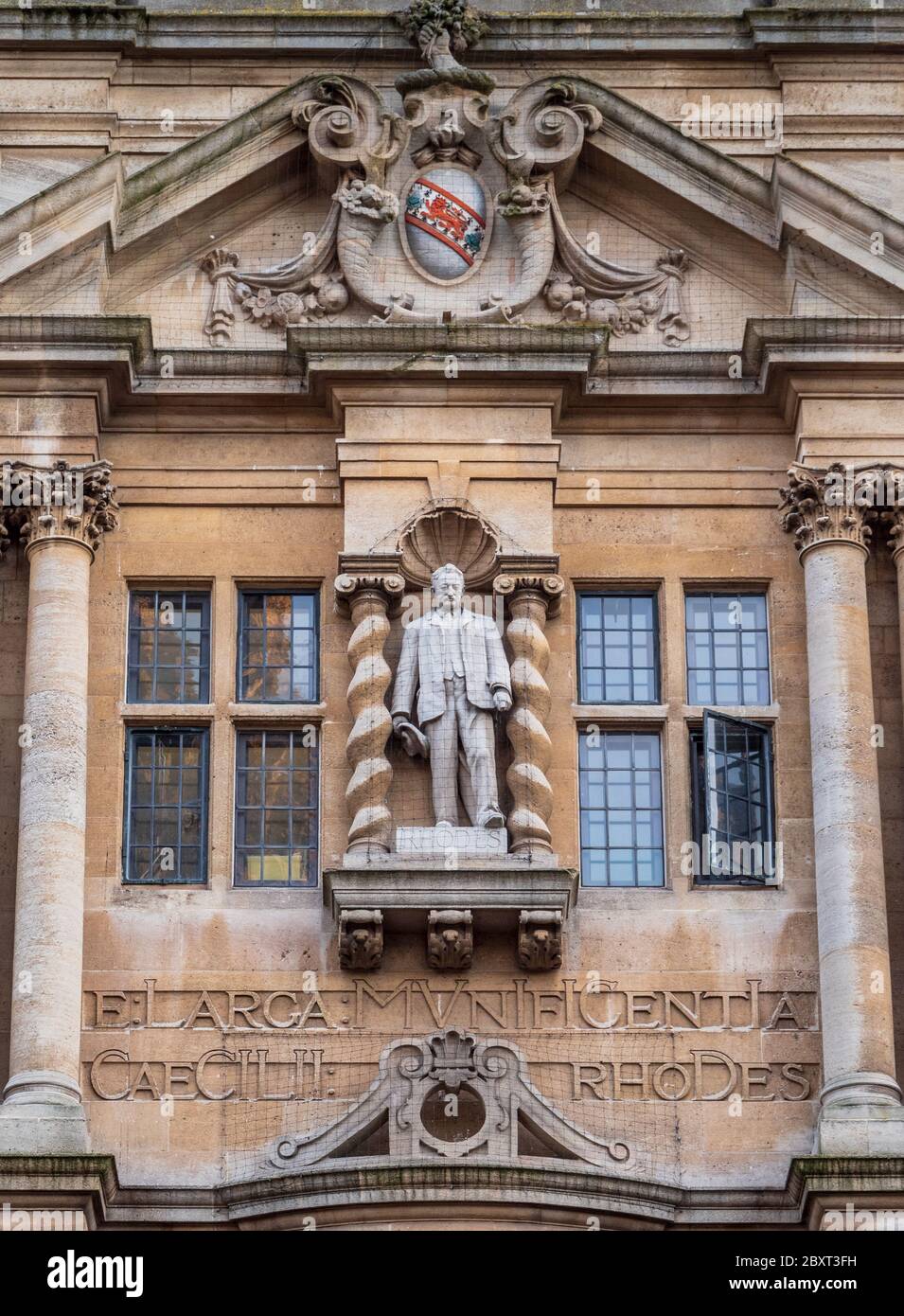 Cecil Rhodes Statue Oxford - the controversial statue of Cecil Rhodes on the Oriel College building in central Oxford UK Stock Photo