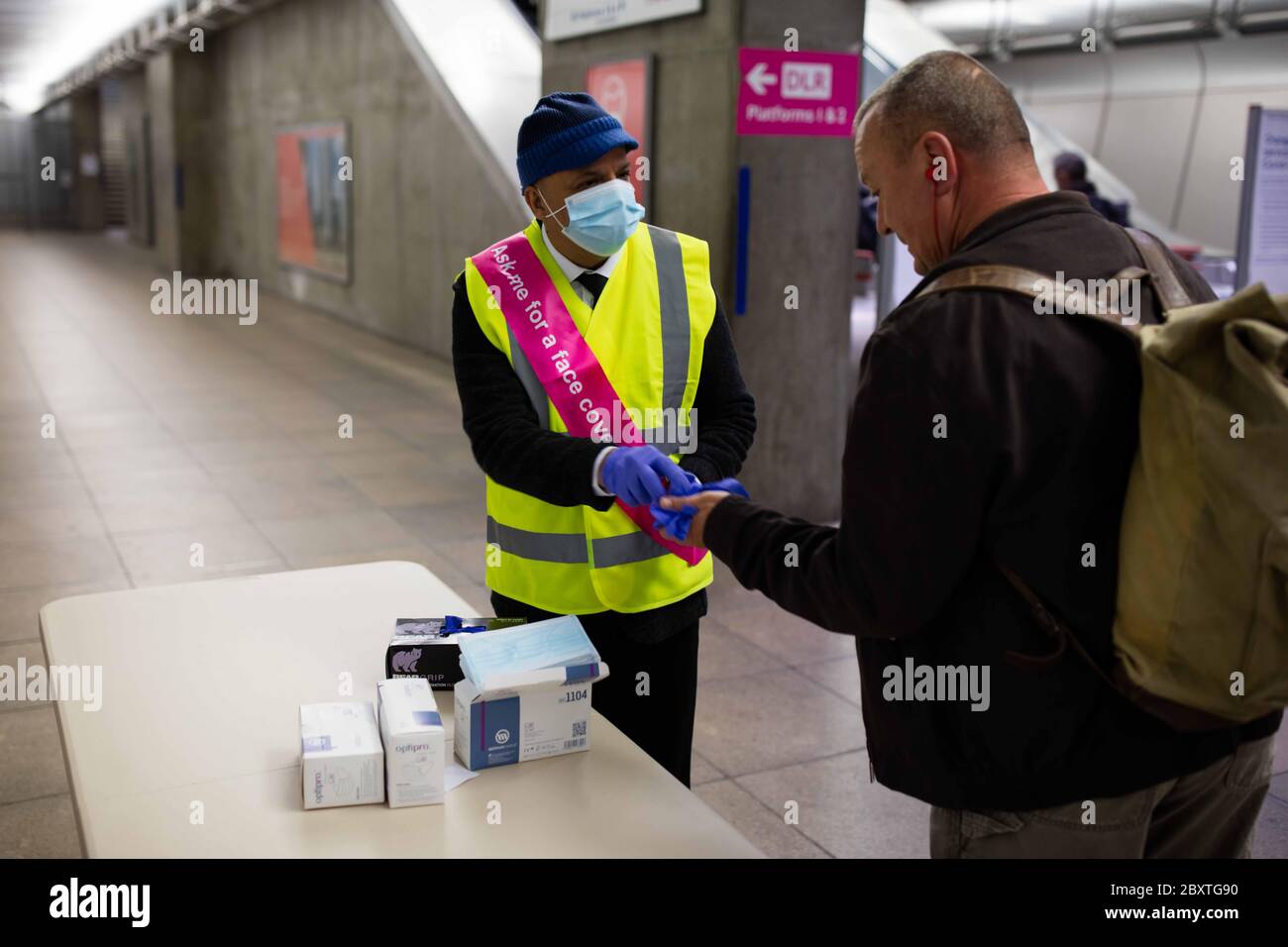 Tfl Employee High Resolution Stock Photography and Images - Alamy