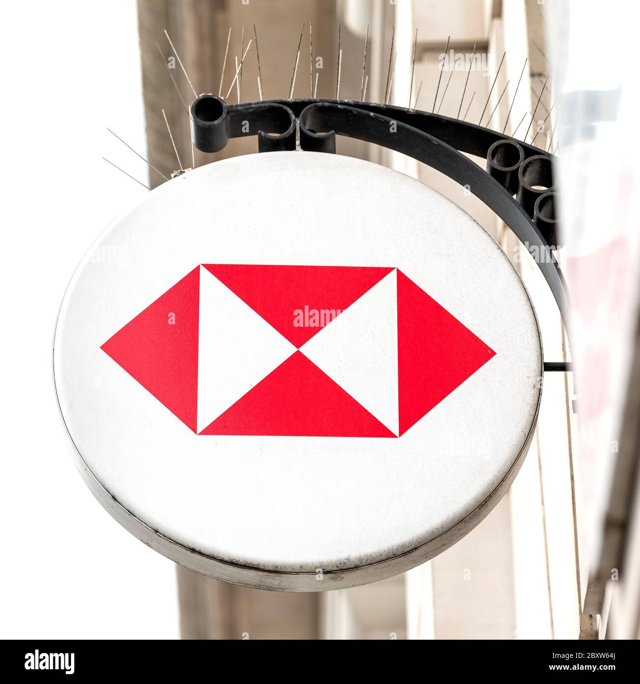 Bank branch and hsbc hi-res stock photography and images - Page 11 - Alamy, image size:1300x1390