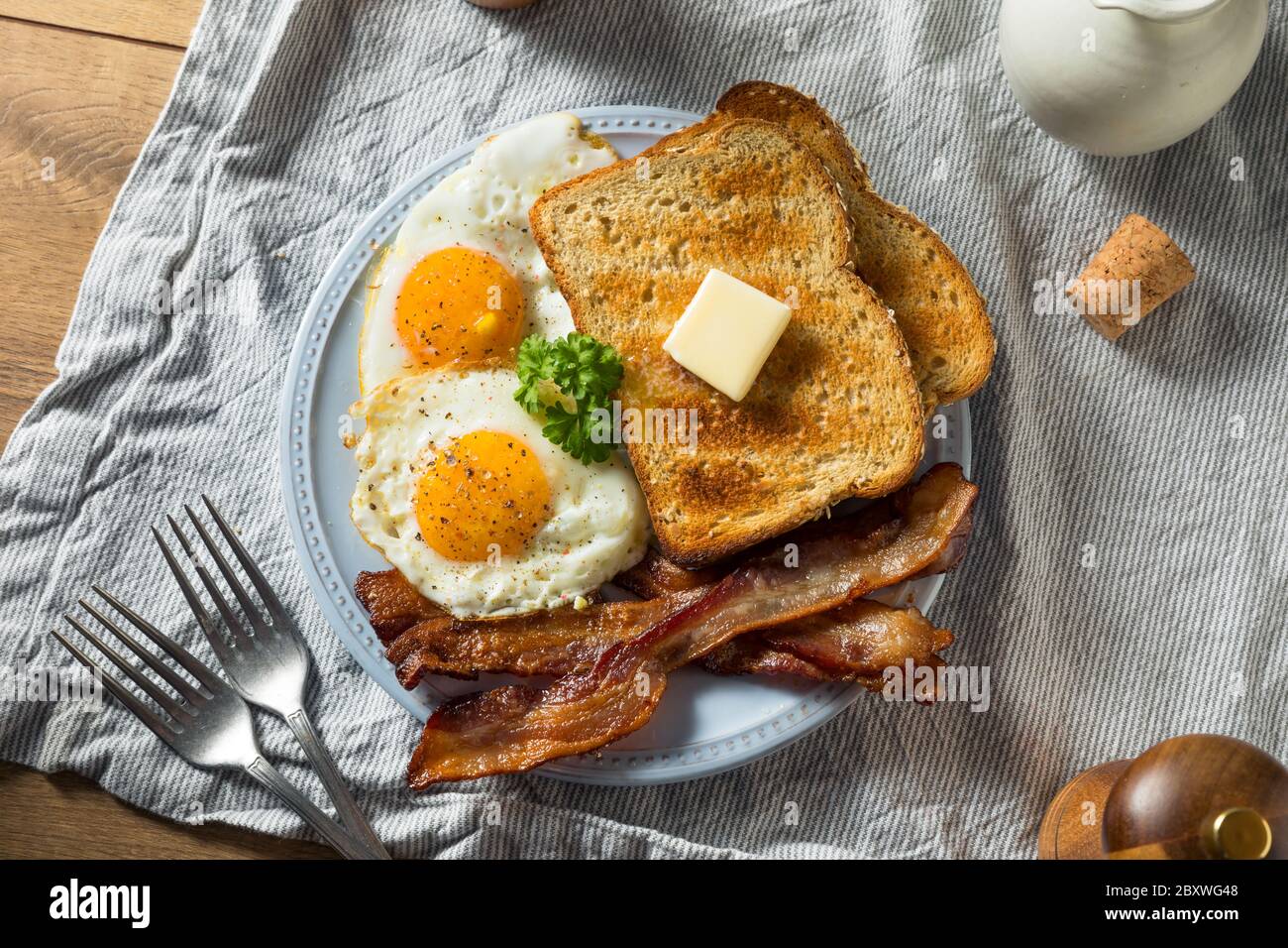 breakfast, eggs sunny side up, soup - Stock Illustration [79715898] - PIXTA