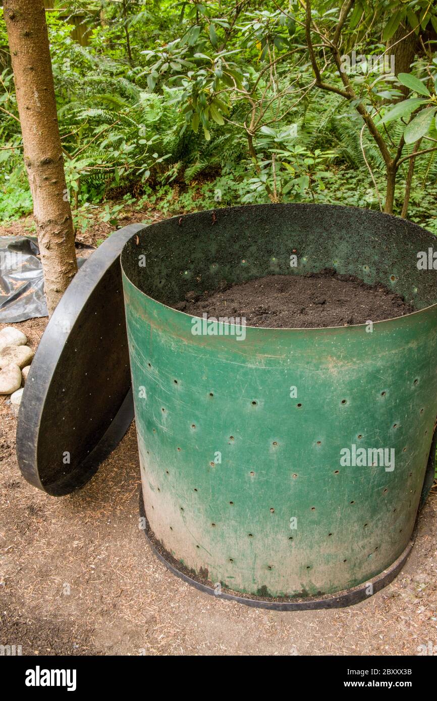 Compost Bin, Lagoon, shortie. — Clay In Common