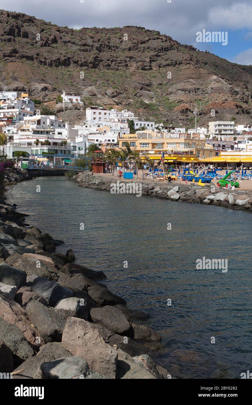 Puerto mogan hi-res stock photography and images - Alamy