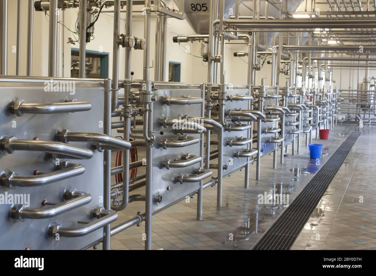 Manufacturing facility and exterior hi-res stock photography and images ...
