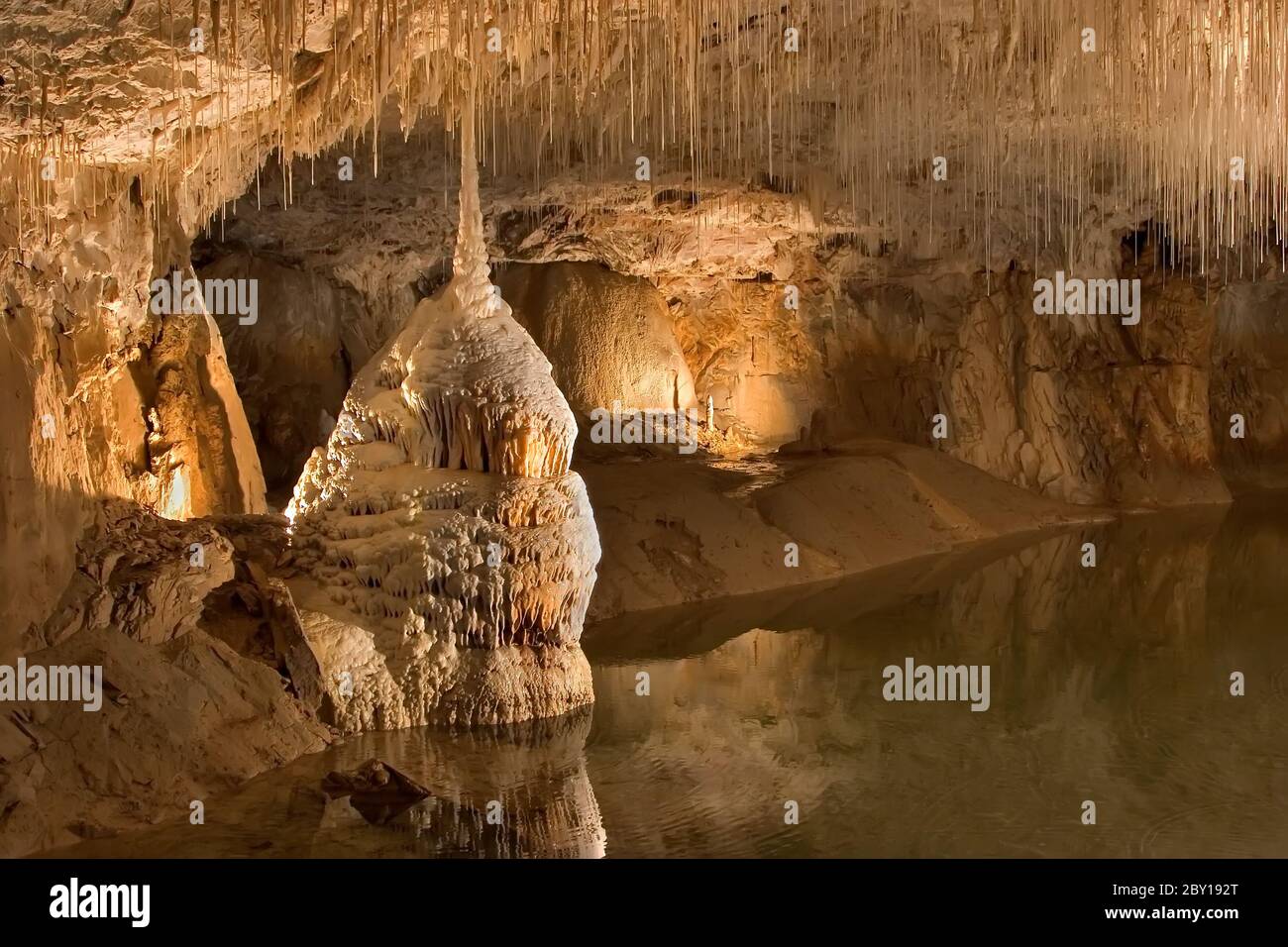 Inside grotto hi-res stock photography and images - Alamy