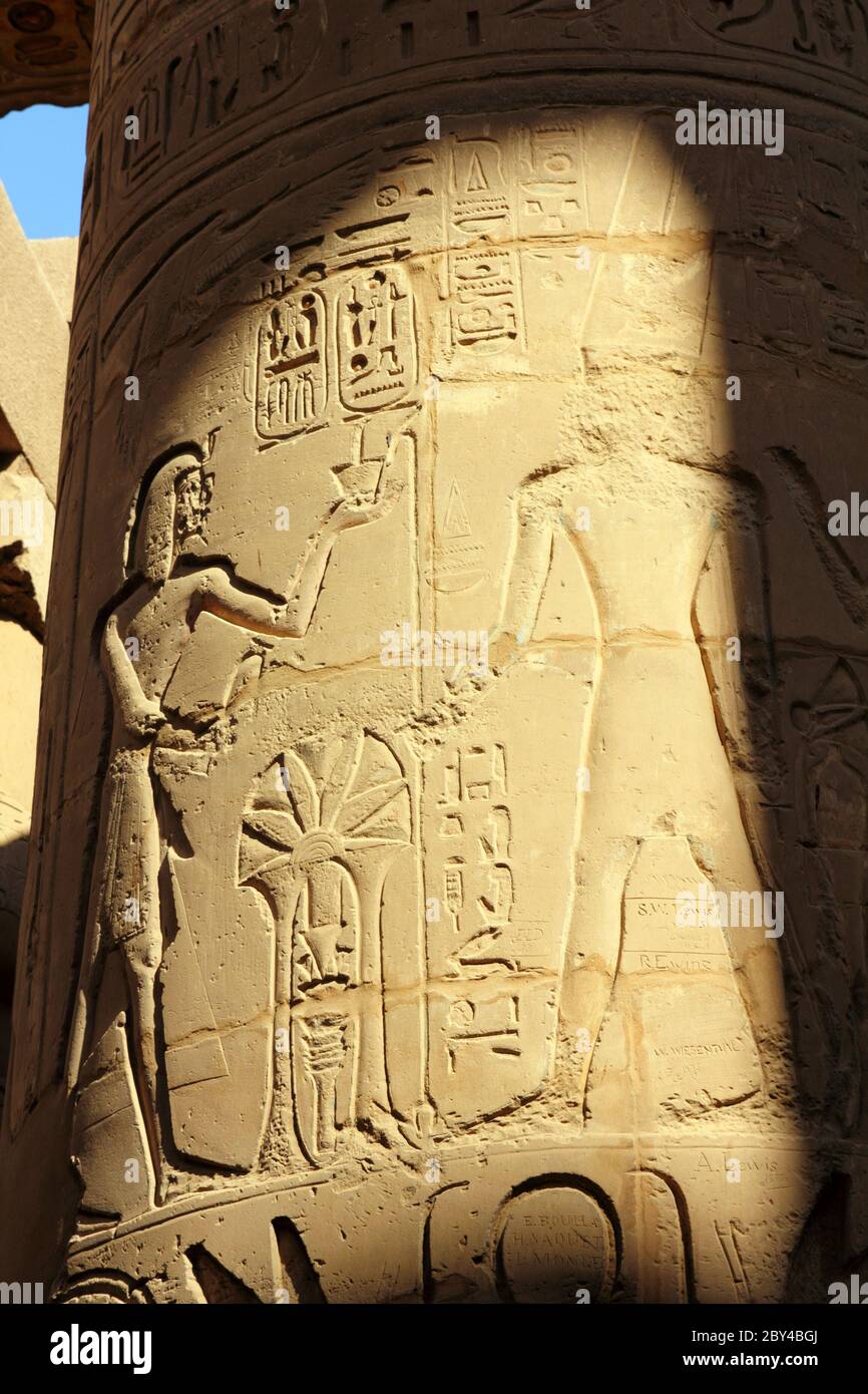 column with ancient egypt images and hieroglyphics Stock Photo - Alamy