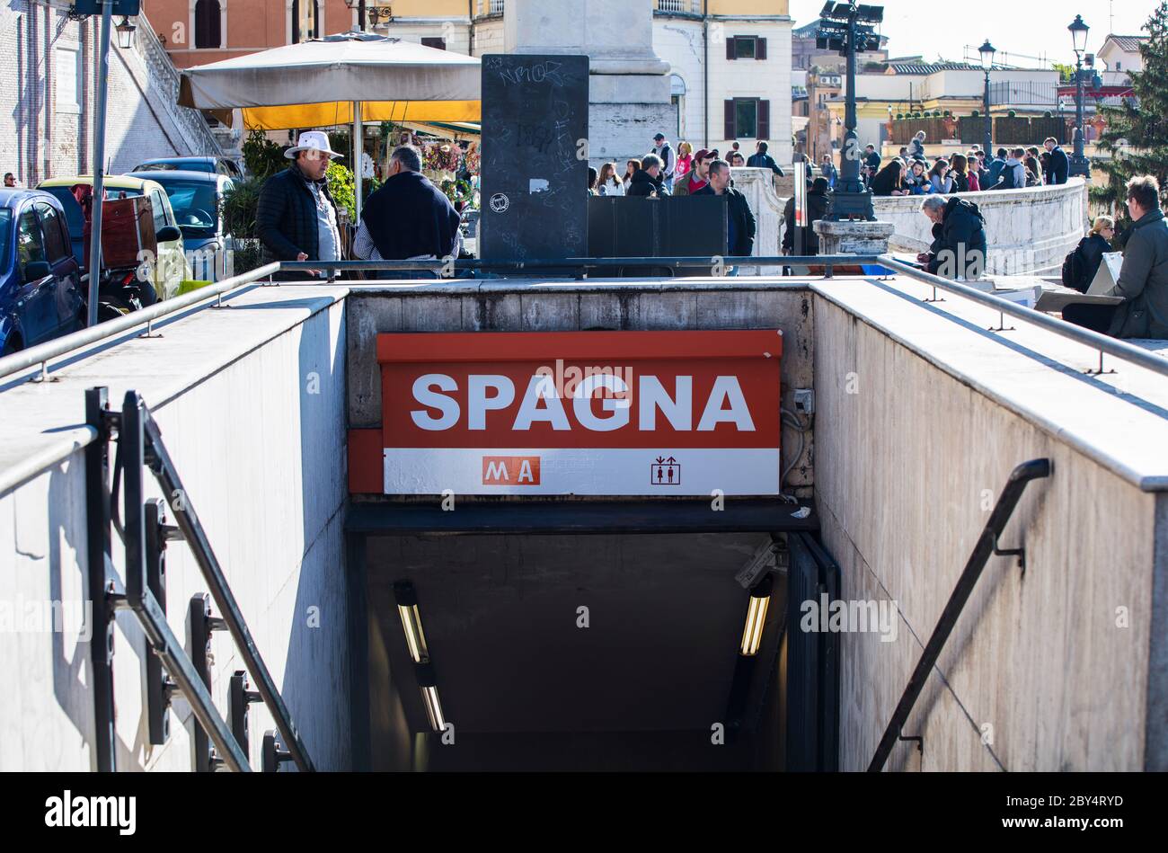 The Metro Sign For Spagna Metro Station In Rome Close To The Spanish Steps And The Church Of Trinita Dei Monti In The Centre Of Rome Stock Photo Alamy