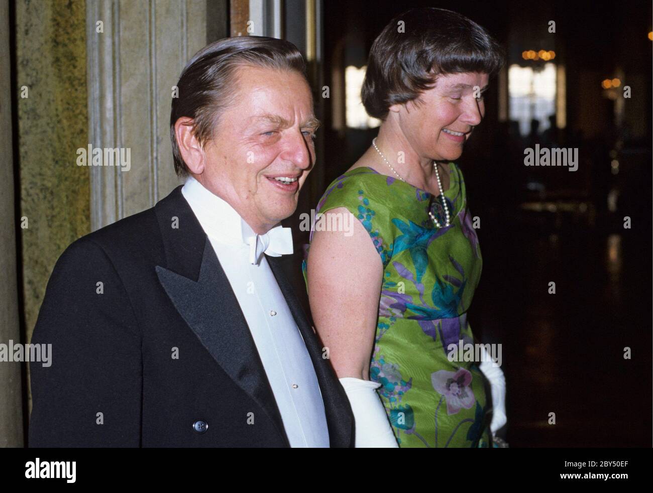 Olof Palme. Swedish social democratic politican and prime minister. Born october 14 1927. Murdered february 28 1985. Pictured here with his wife Lisbet Palme 1984  at a dinner at the royal castle in Stockholm. Stock Photo
