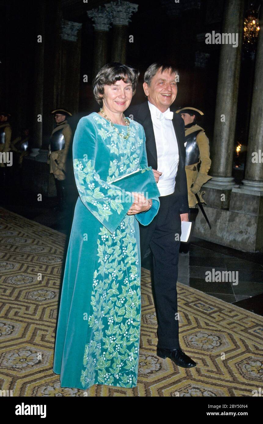 Olof Palme. Swedish social democratic politican and prime minister. Born october 14 1927. Murdered february 28 1985. Pictured here with his wife Lisbet Palme 1985 at a dinner at the royal castle in Stockholm. Stock Photo