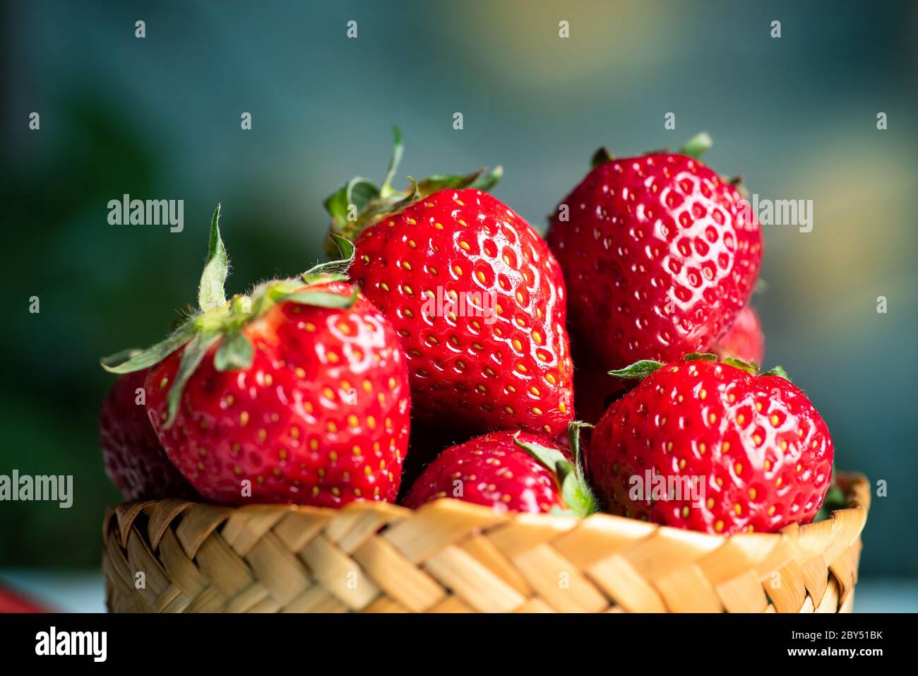 Bowl fresh strawberries ready hi-res stock photography and images - Alamy