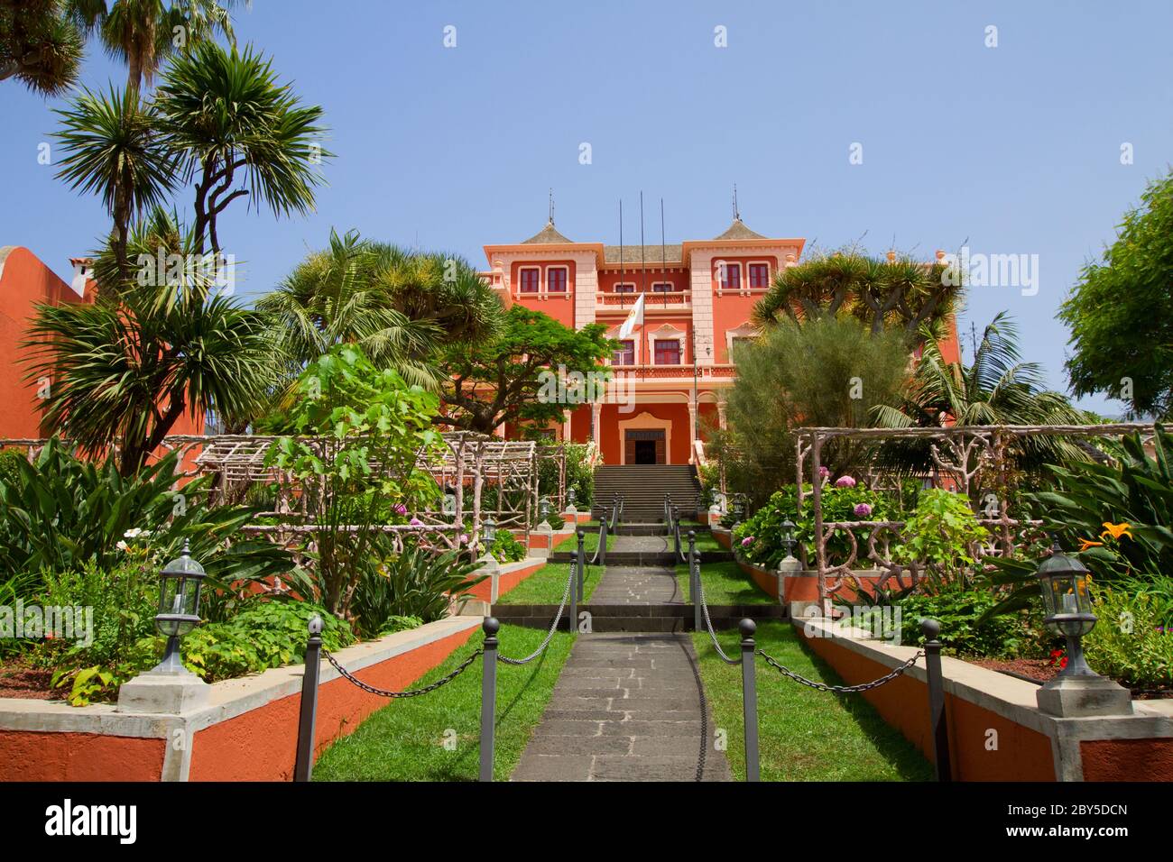 Decoración Puerta Carnaval El carnaval Villa de la Orotava, Tenerife, Islas  Canarias Fotografía de stock - Alamy