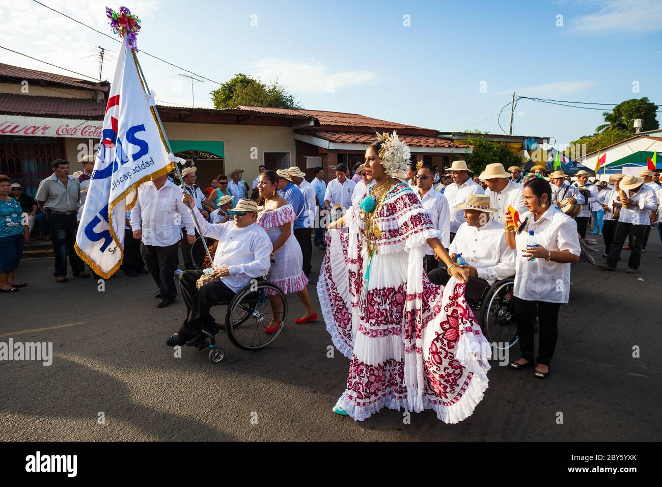 Panamanians on the annual event "El desfile de las mil polleras" in Las  Tablas, Los Santos province, Republic of Panama Stock Photo - Alamy
