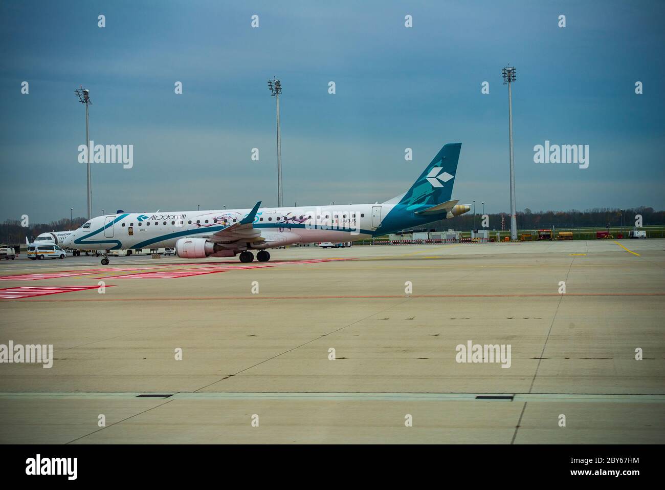 Takeoff ramp hi-res stock photography and images - Alamy