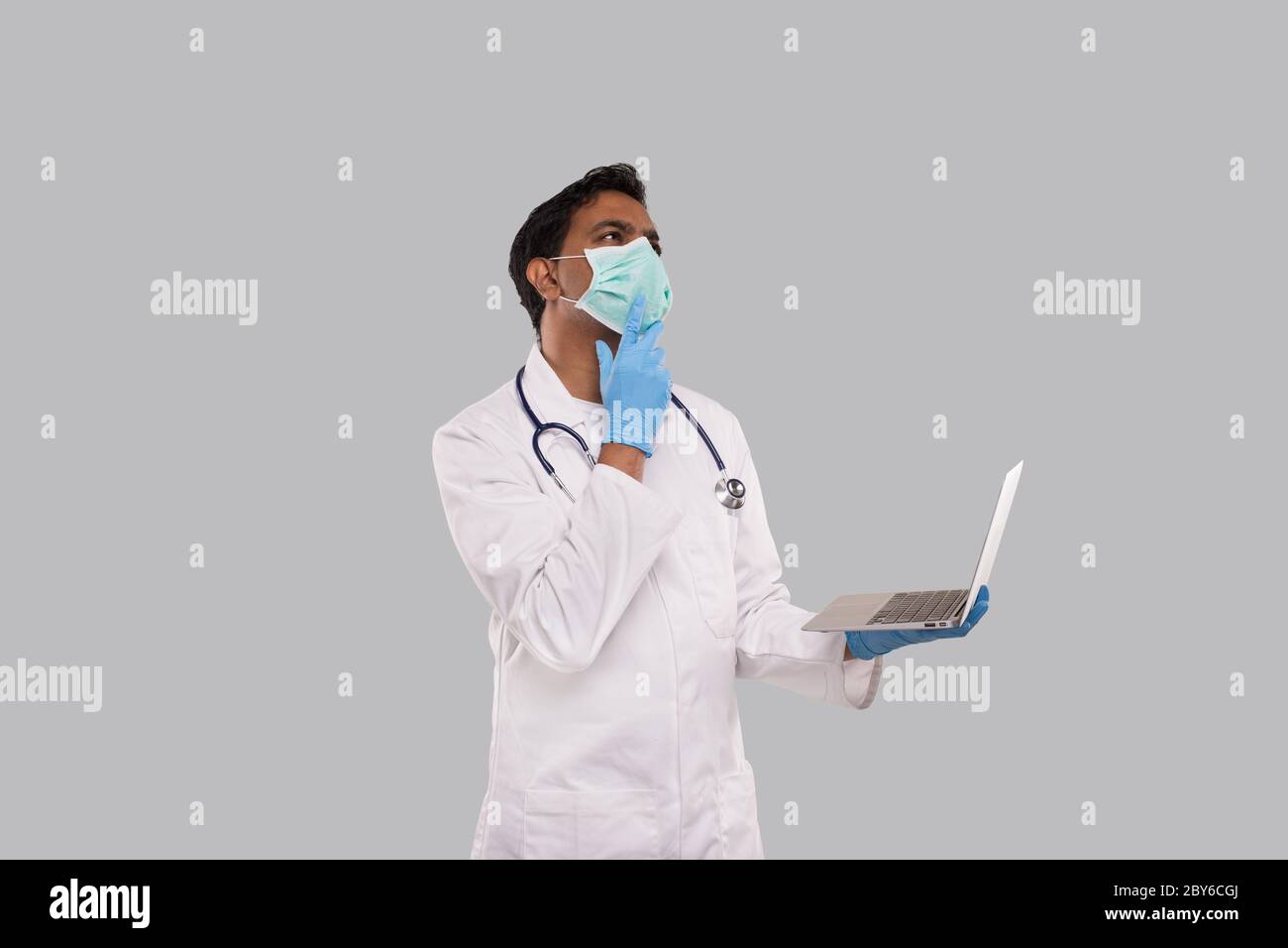Male indian doctor hi-res stock photography and images - Alamy