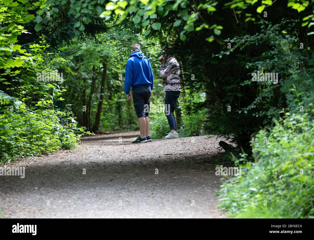 Farnborough, Kent,9th June 2020, People enjoying a walk in the sunshine