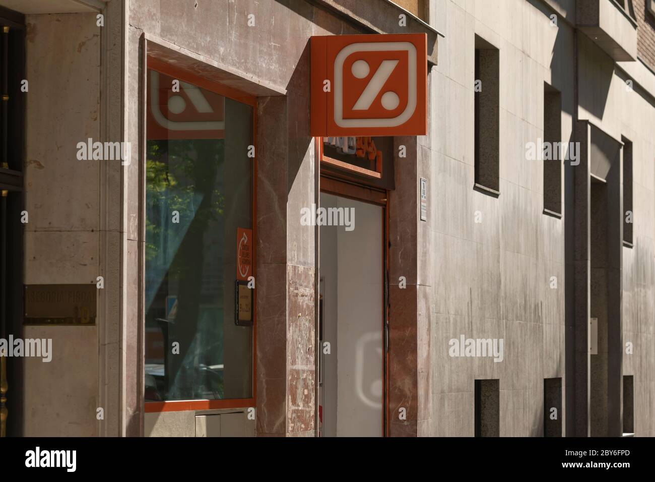 Shop Front Madrid Spain High Resolution Stock Photography and Images - Alamy