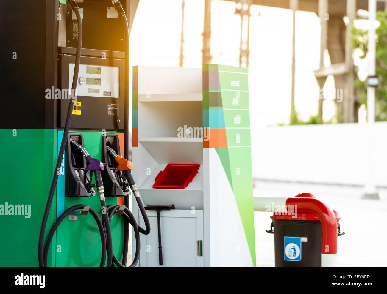 Fuel dispenser display hires stock photography and images Alamy