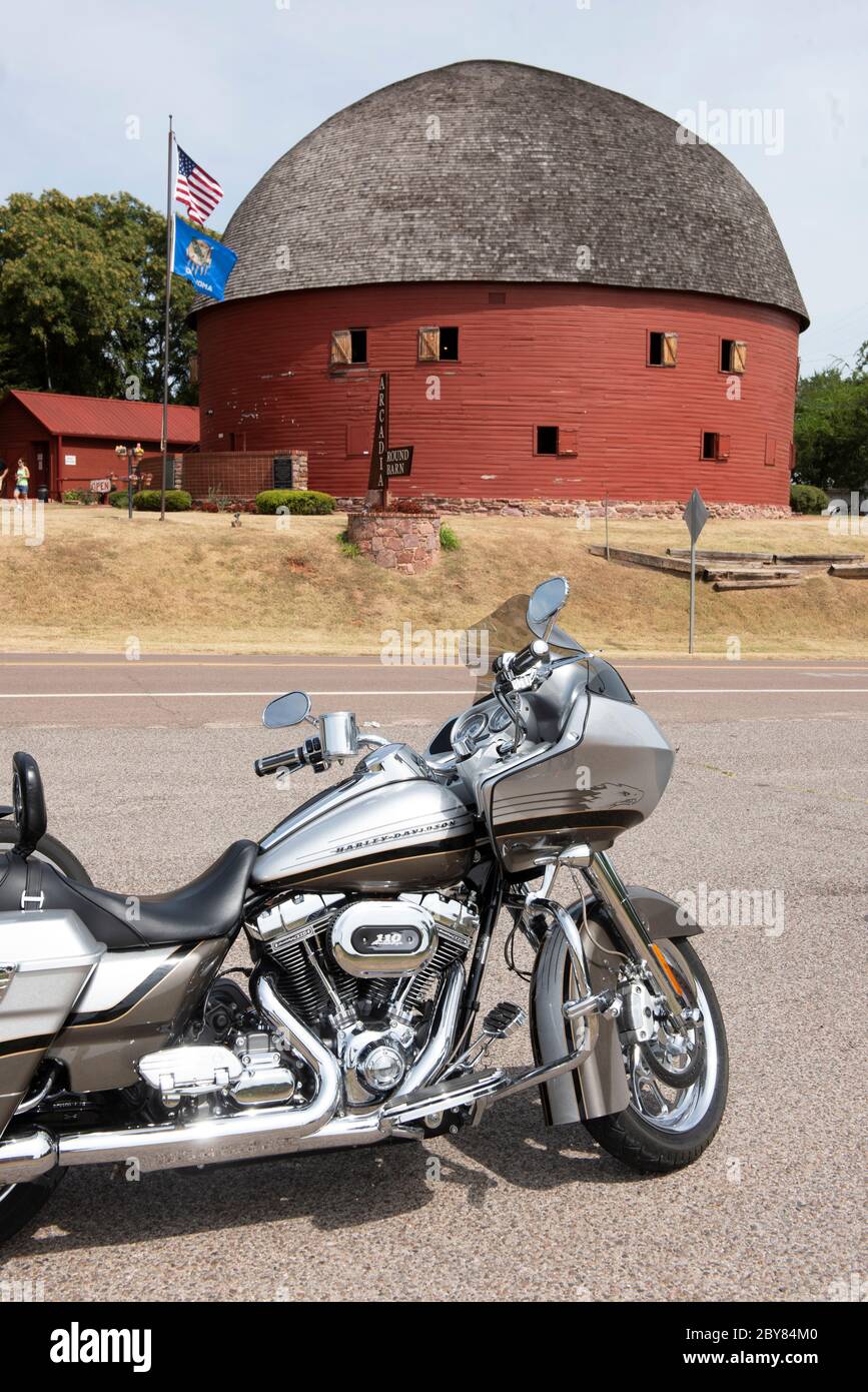 USA,Midwest,Oklahoma, Route 66, Arcadia Round barn Stock Photo
