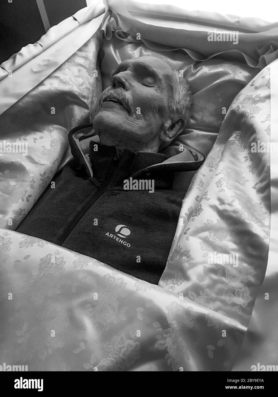 B&W view of a 92 years Old man laying in a coffin, Lyon, France Stock Photo  - Alamy