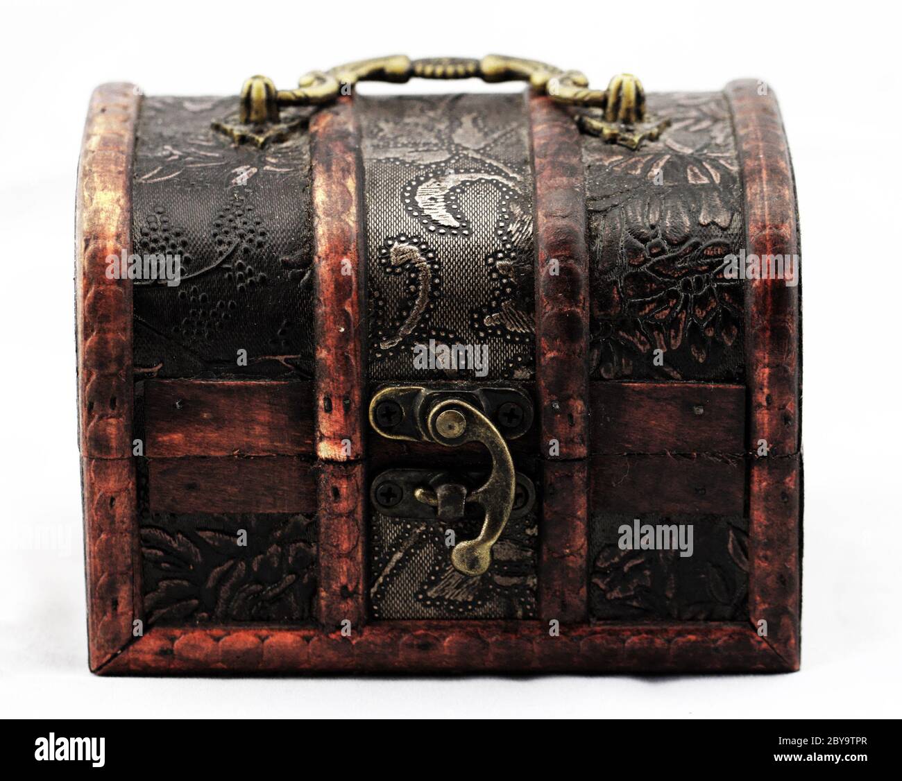 Empty Treasure Chest High Resolution Stock Photography and Images Alamy