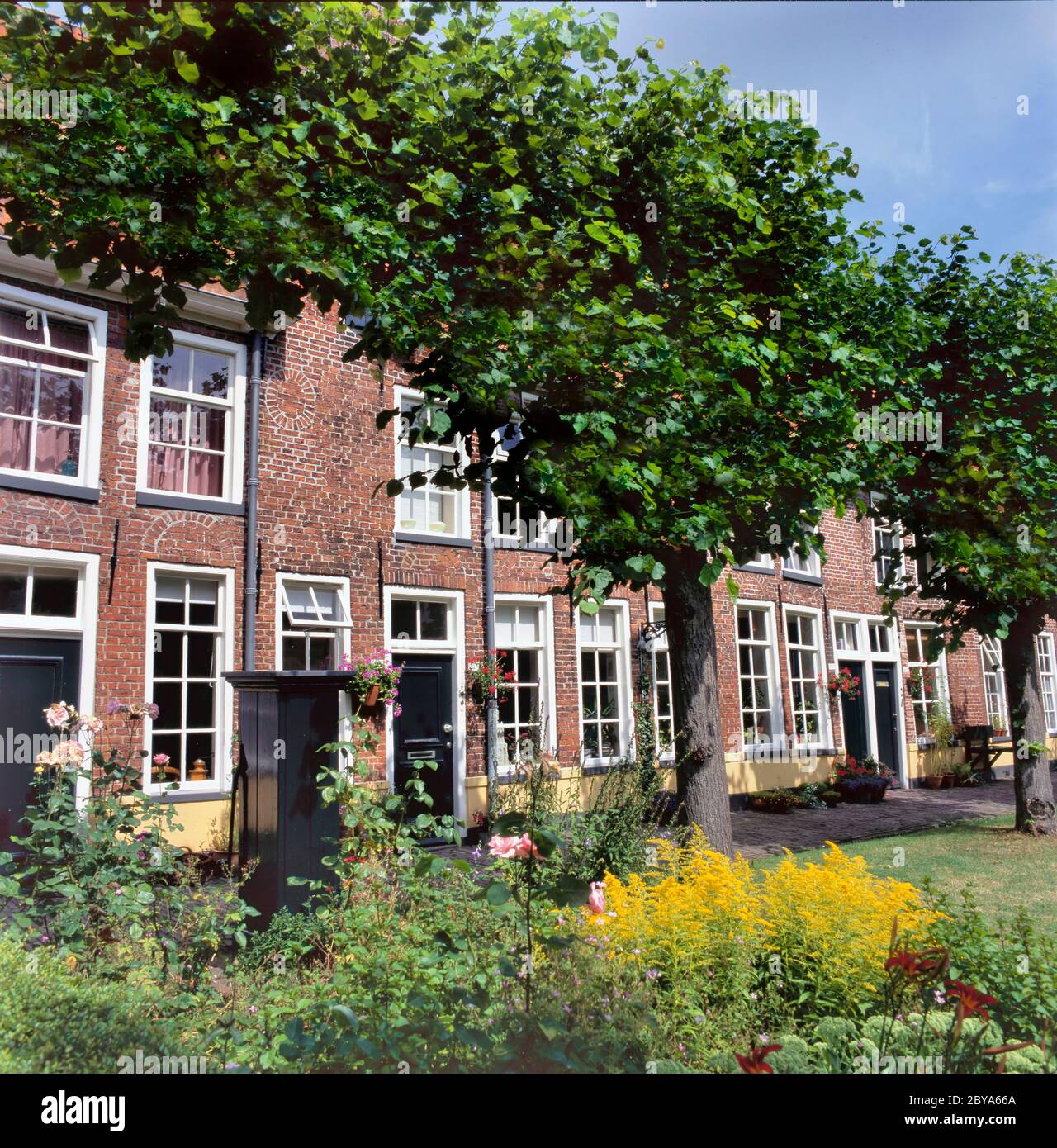 Sint Anthony Gasthuis (Saint Antony's Hofje = courtyard with Almshouses), inner city of Groningen, Netherlands. Founded in 1517 Stock Photo