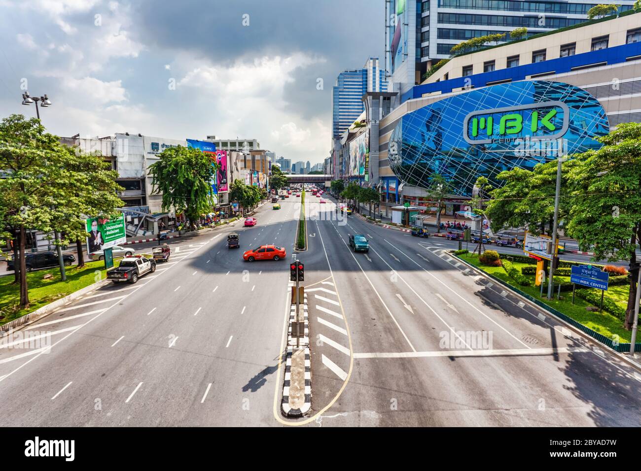 free way on one of the central streets of Bangkok Stock Photo