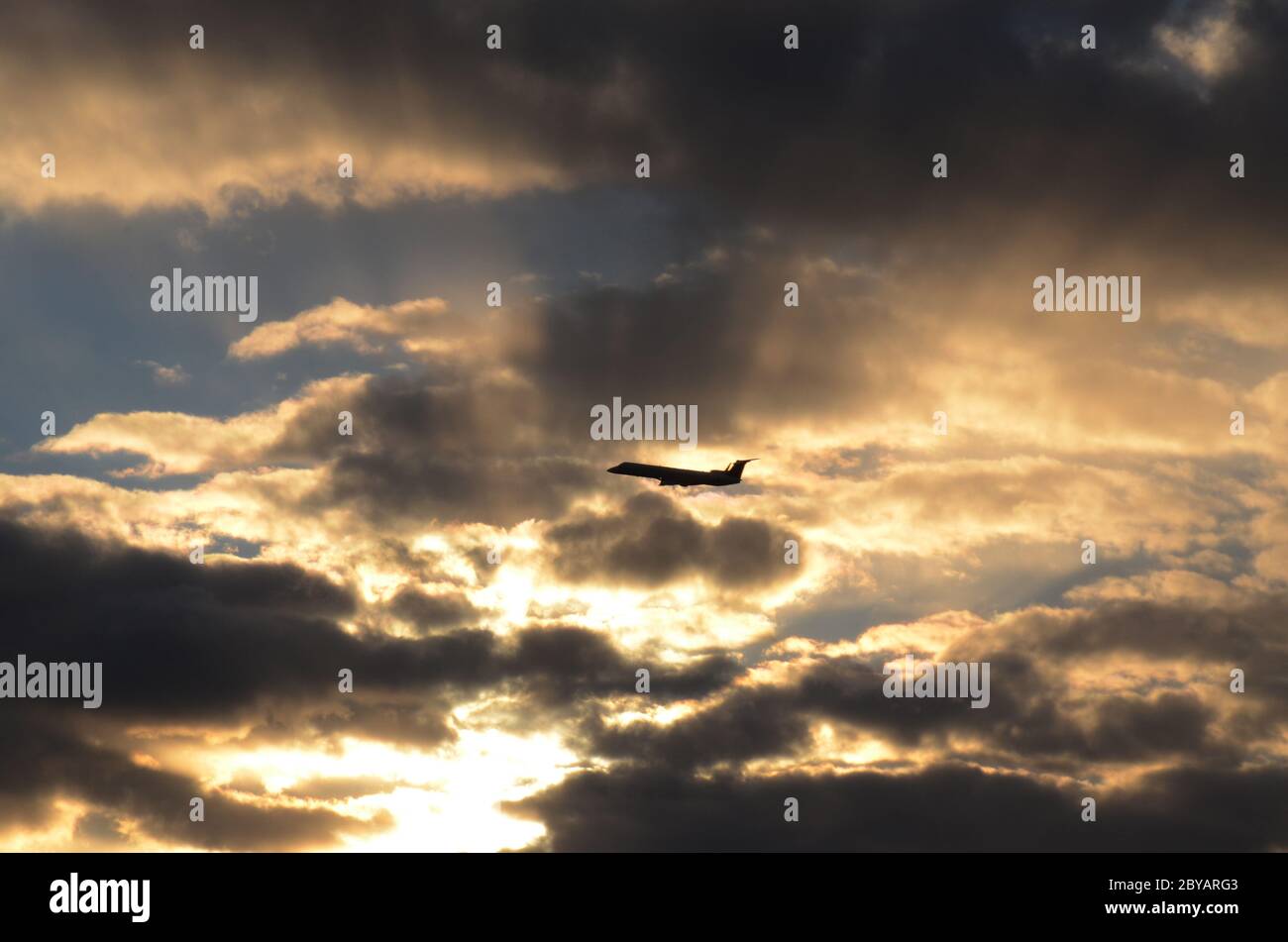 Airplane mode setting hi-res stock photography and images - Alamy