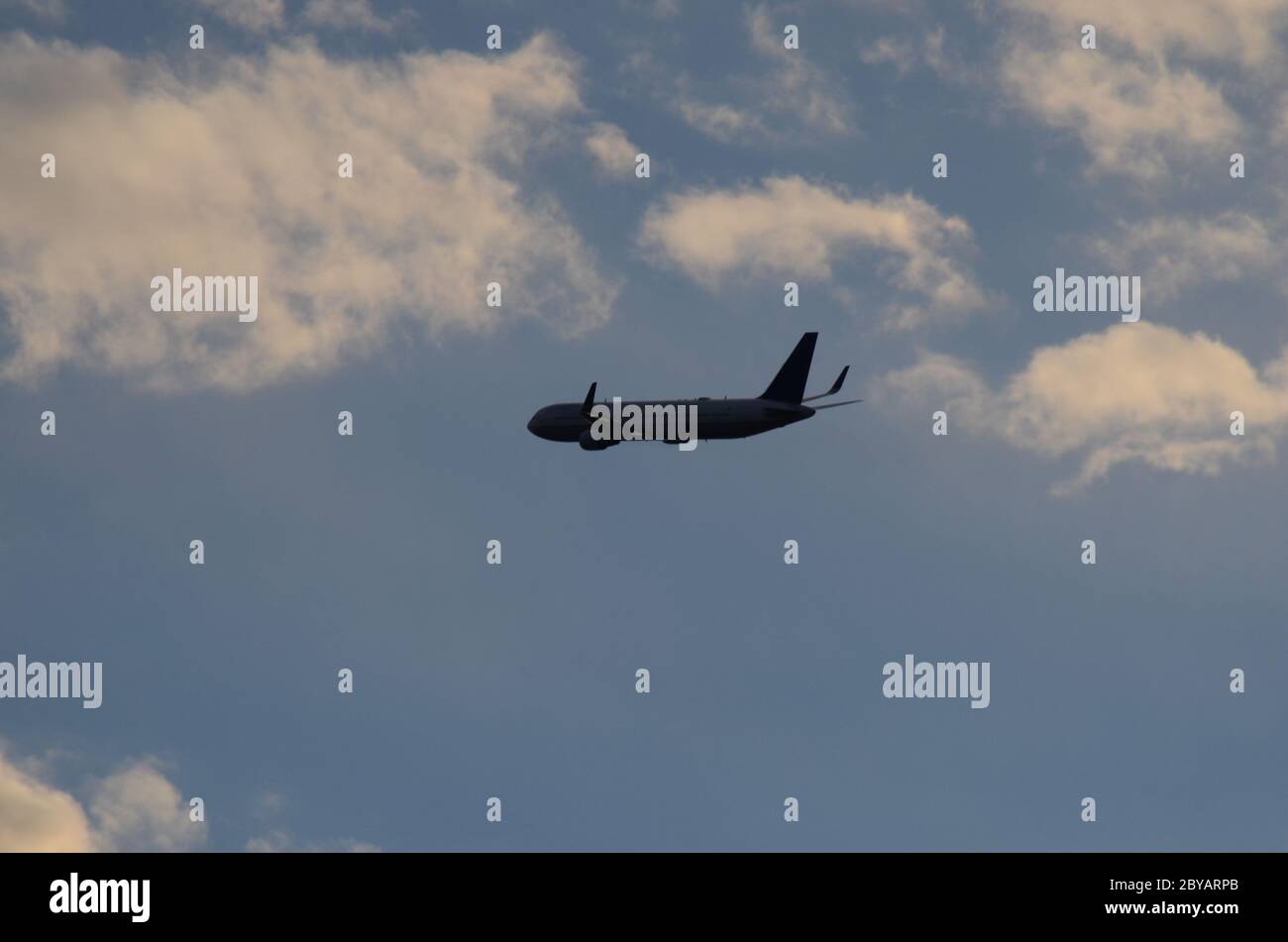 Airplane mode setting hi-res stock photography and images - Alamy