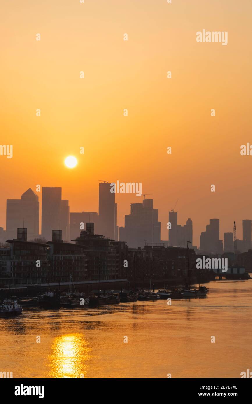 England, London, Docklands, River Thames and Canary Wharf Skyline at ...
