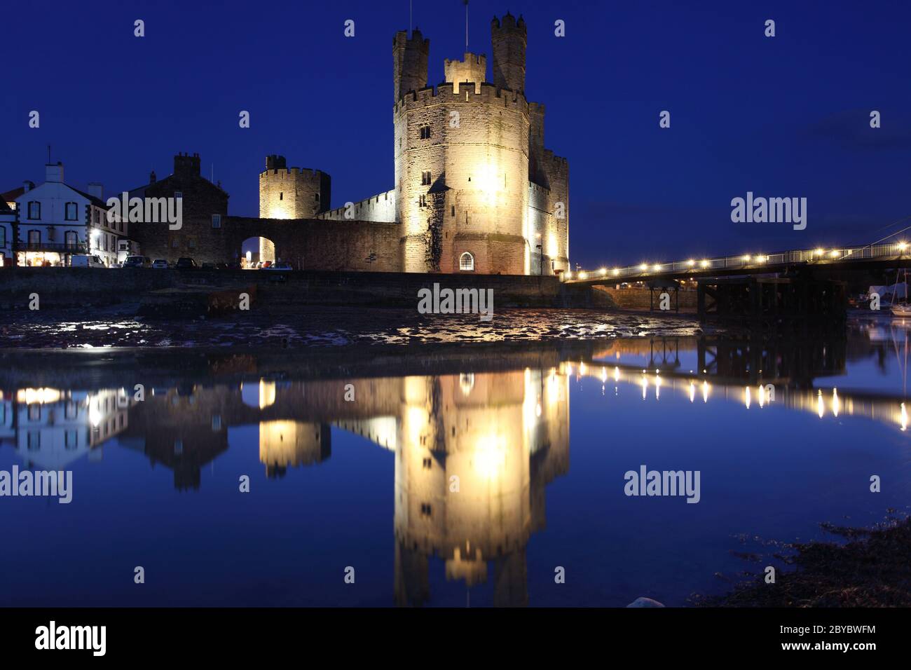Caernarfon castle and dark sky hires stock photography and images Alamy