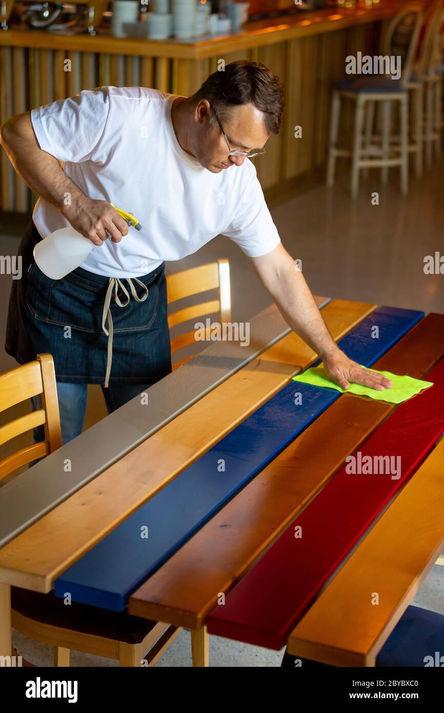 Waiter Cleaning Table High Resolution Stock Photography and Images Alamy