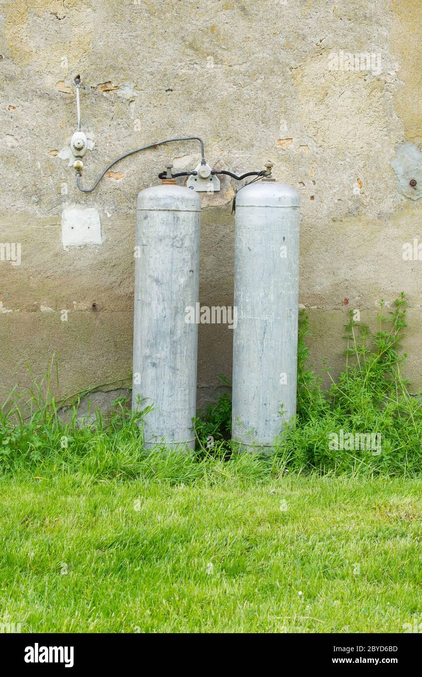 Domestic use lpg gas bottles hi-res stock photography and images - Alamy
