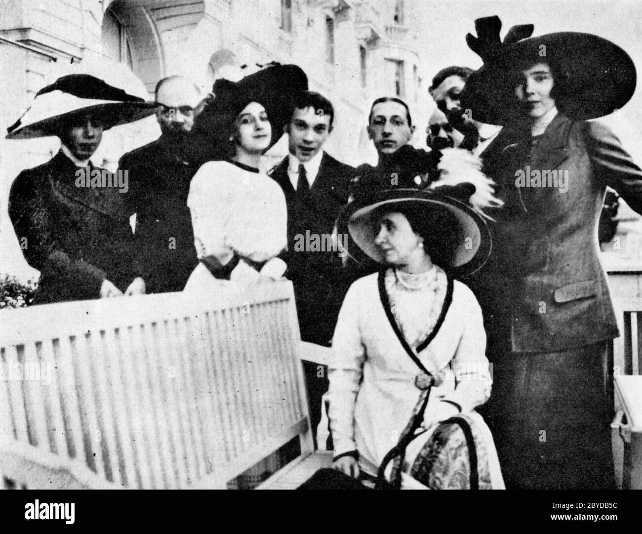 Photo of group of supporters and members of the Ballets Russes taken by one of its founders, Nicolas Besobrasov, who died of diabetes at Monte carlo. From left to right, in hat ?Botkine, Pavel Koribut-Kubitovitch, Tamara Karsavina, Vaslav Nijinsky, Igor Stravinsky. Alexandre Benois, Sergei Diaghilev, K Harris. Front, Alexandra Vassilieva. Taken at Beausoleil (Monte Carlo), circa 1910 Stock Photo