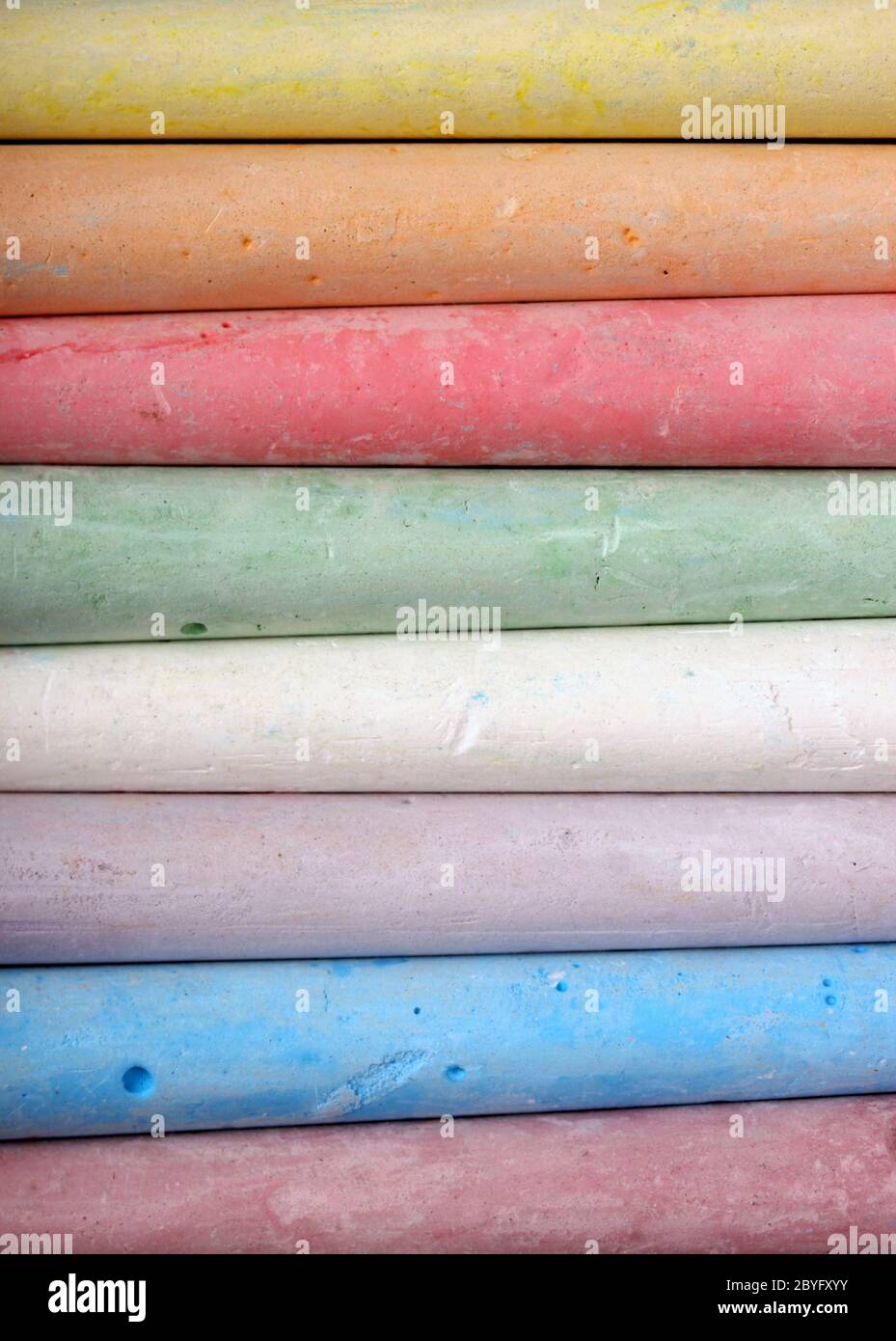 Colorful chalk pastels hi-res stock photography and images - Alamy
