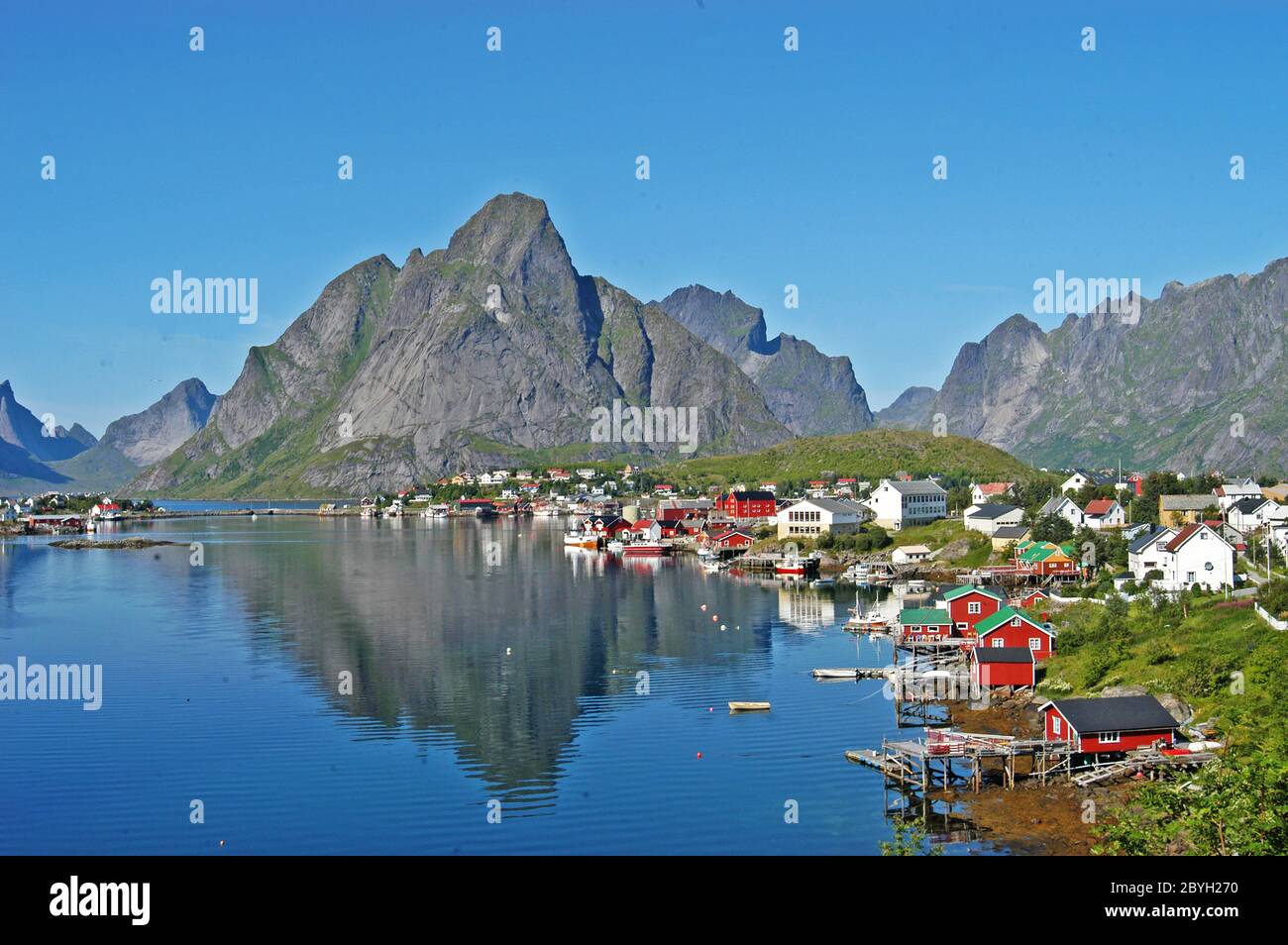 The fishing village of Reine, located on the island of Moskenesøya in the Lofoten archipelago, above the Arctic Circle, Norway Stock Photo