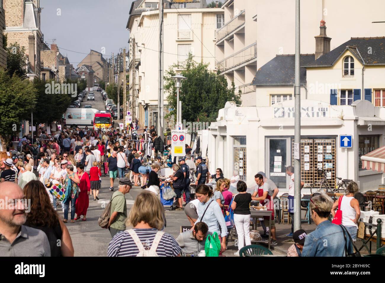 Sunday flea market, Dinard, Brittany, France Stock Photo Alamy