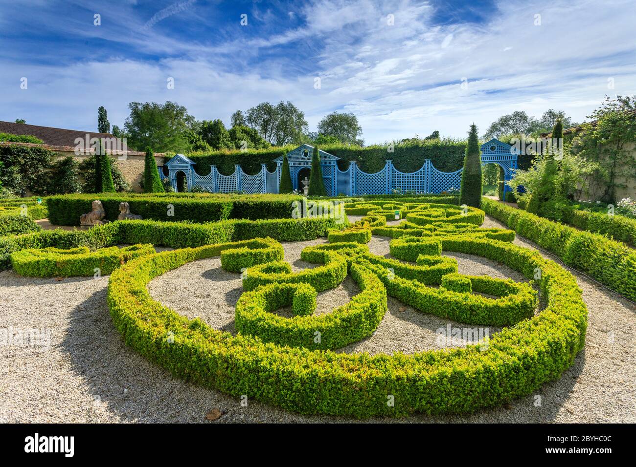 France, Cher, Berry, Route Jacques Coeur, Ainay le Vieil, Chateau d'Ainay le Vieil, castlel gardens, the Chartreuses, Parterre de broderies // France, Stock Photo