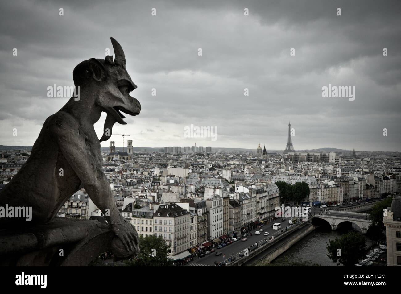 The gargoyle of Notre Dame Stock Photo Alamy
