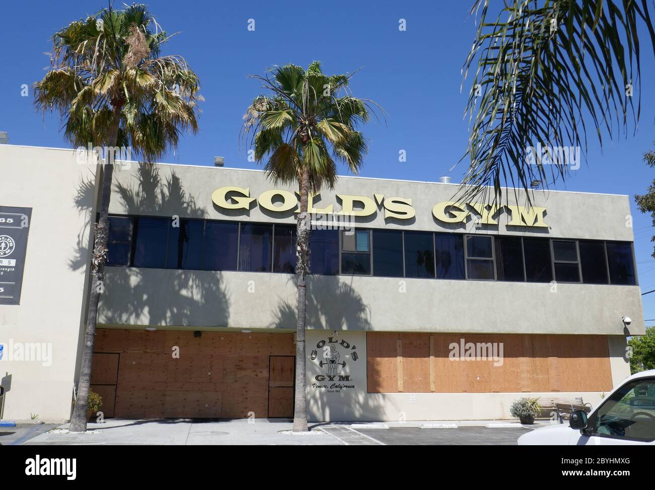 Venice, California, USA 9th June 2020 A general view of atmosphere of closed Boarded Golds Gym at Venice Beach on June 9, 2020 in Venice, California, USA. Photo by Barry King/Alamy Stock Photo Stock Photo