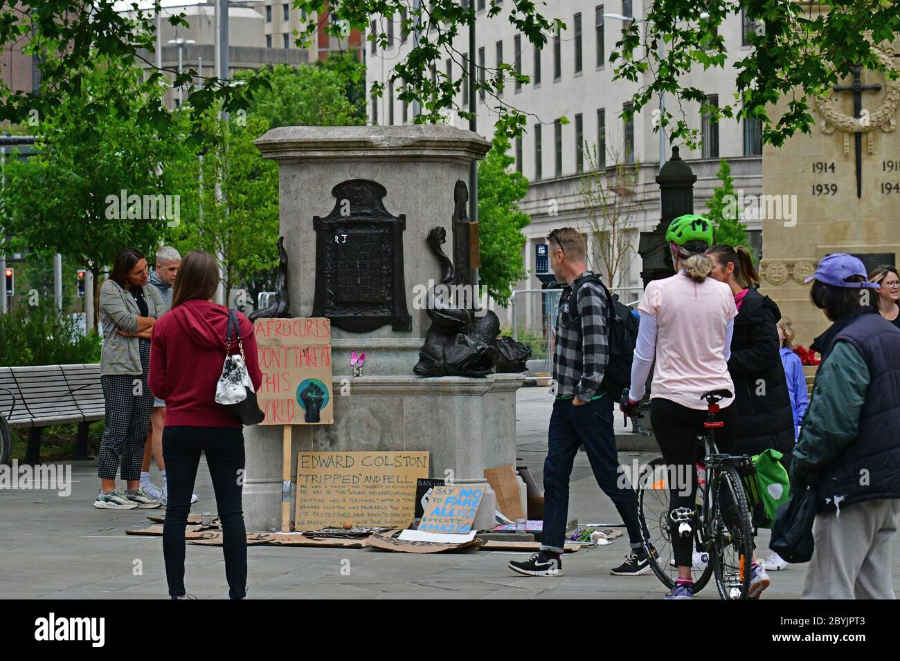 Bristol, UK. 10th June, 2020. 10th June 2020.Black Lives Matter.Toppling of Edward Colston in Bristol as crowds of people come to see the Plinth where he once Stood as a public figure head during the time of the slave trade.Picture Credit: Robert Timoney/Alamy Live News Stock Photo