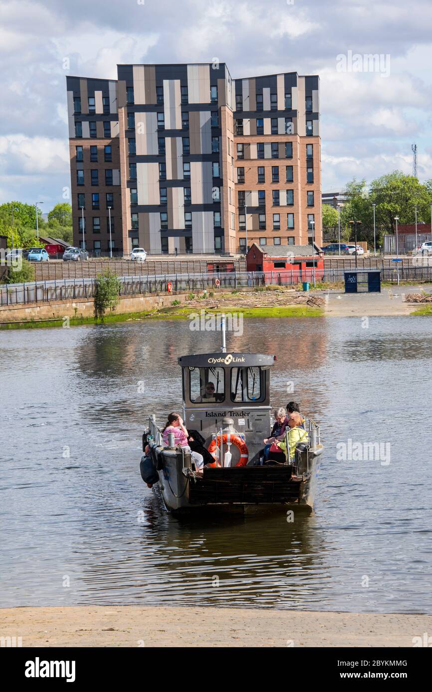 Renfrew waterfront hires stock photography and images Alamy