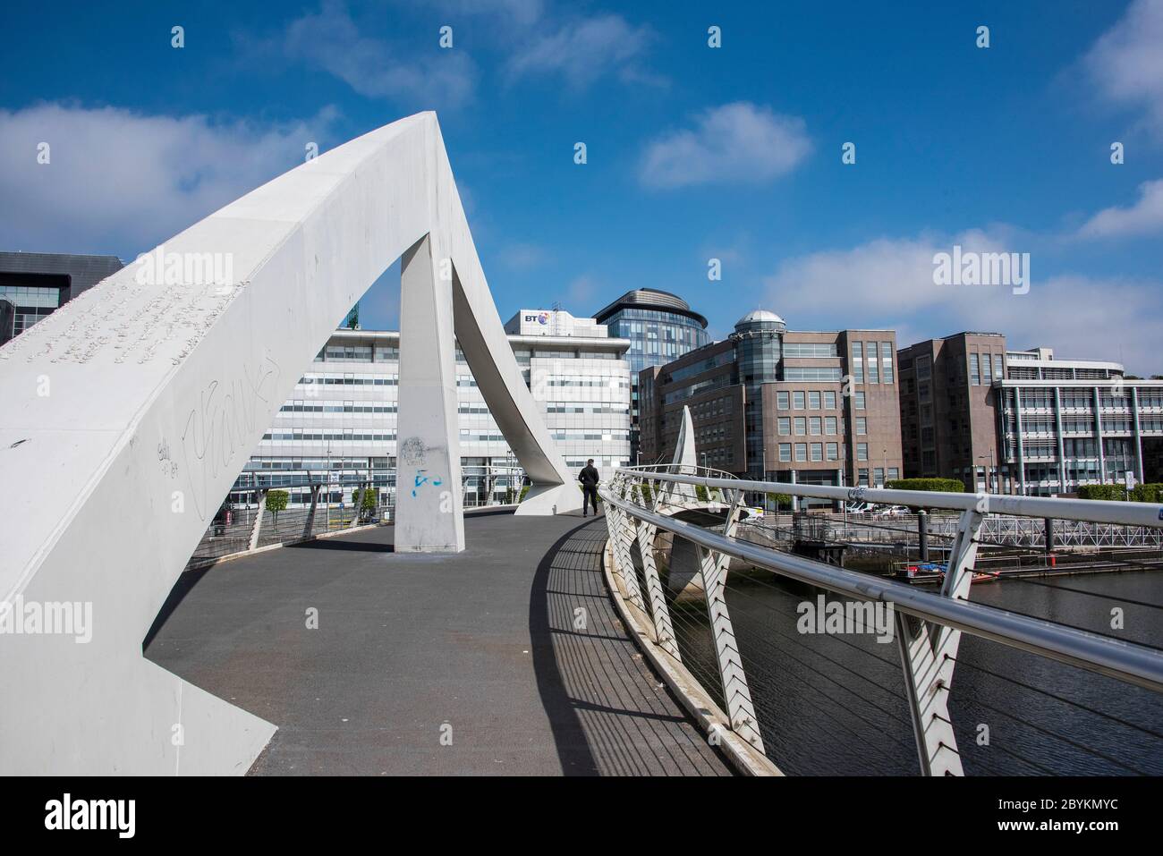 Tradeston Bridge, known locally as the Squiggly Bridge over River Clyde, Glasgow Stock Photo