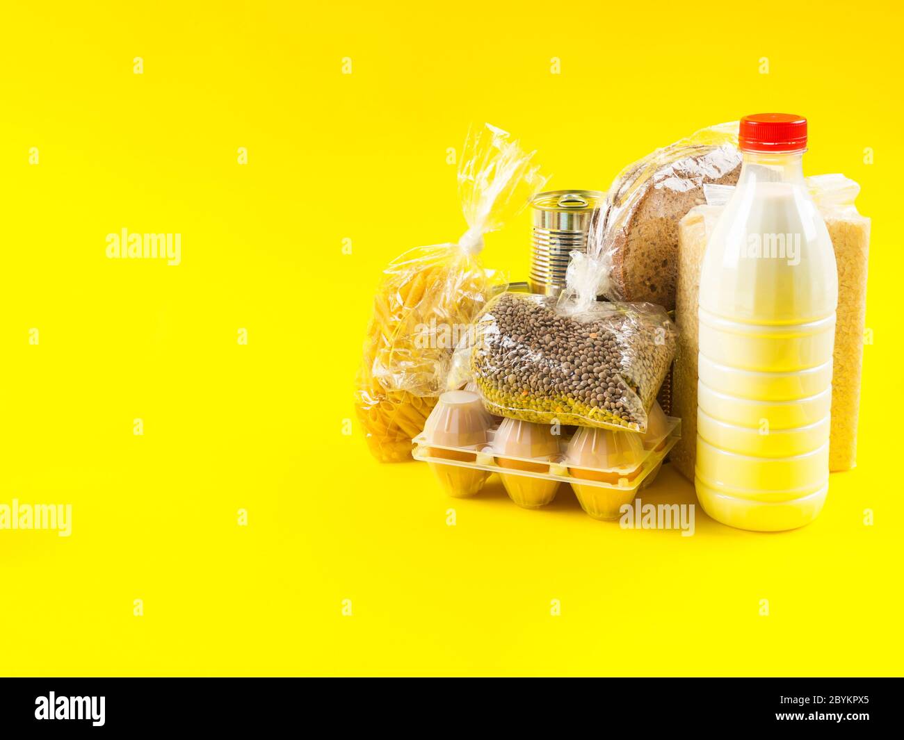 Food staples delivery or donation box concept Stock Photo Alamy