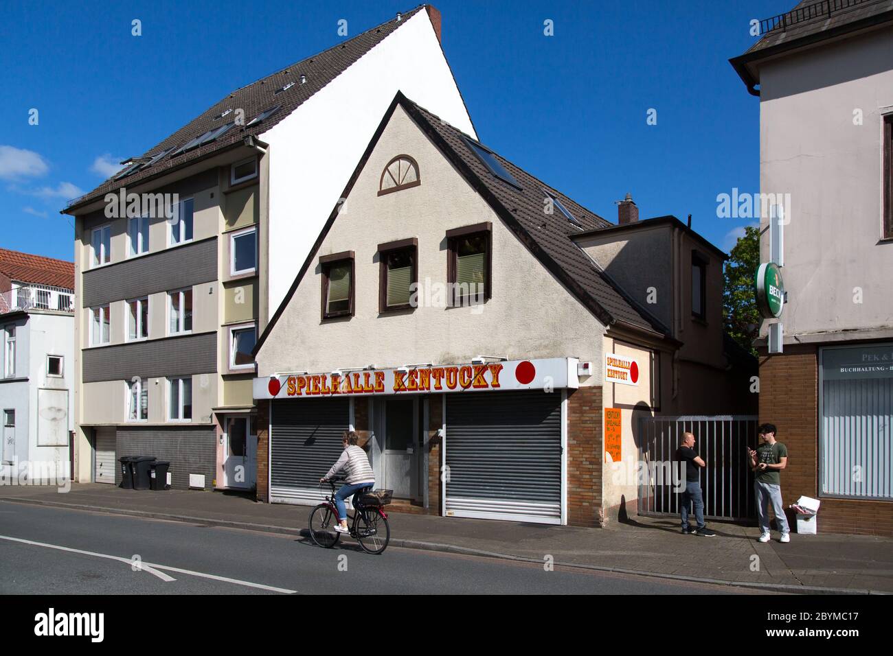 04.05.2020, Bremen, Bremen, Germany - Main street with a Kentucky amusement arcade in the district Vegesack, Bremen-North. 00A200504D092CAROEX.JPG [MO Stock Photo