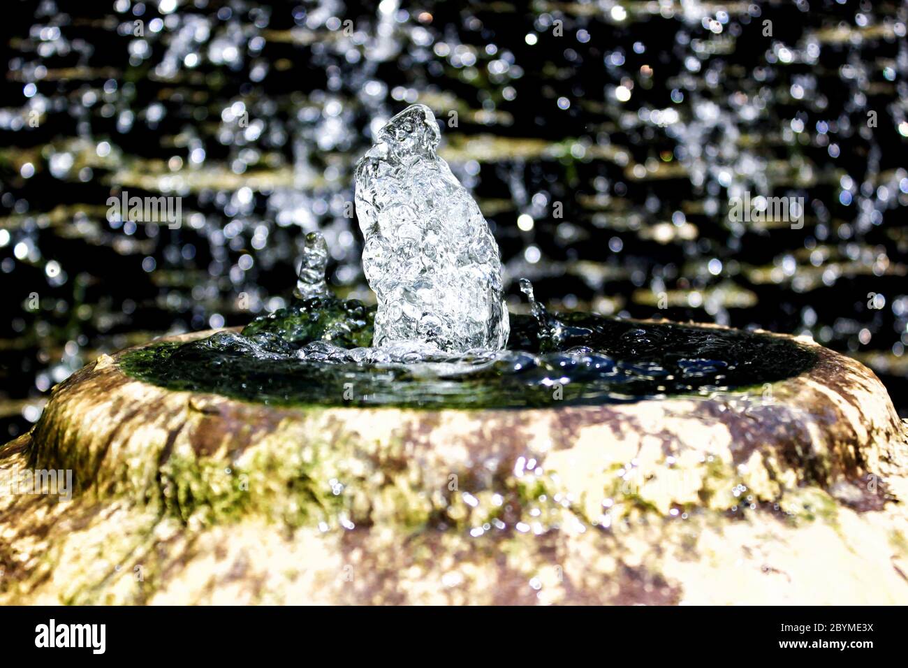 Waterfall splash up close hi-res stock photography and images - Alamy