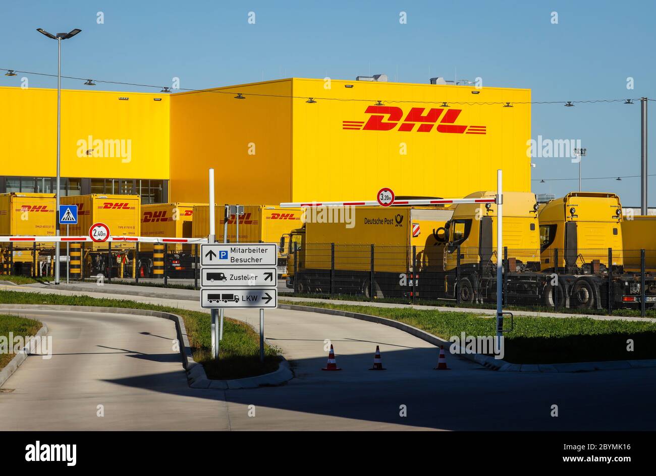 20.04.2020, Bochum, North Rhine-Westphalia, Germany - DHL Logistik Paketzentrum, MARK 517, conversion of the former Opel plant Bochum site. 00X200420D Stock Photo