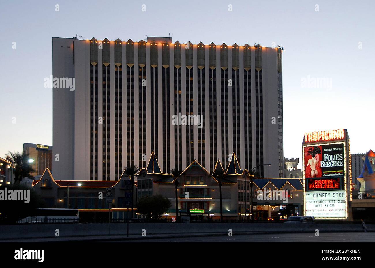 File:Tropicana - Las Vegas Boulevard intersection.jpg - Wikimedia