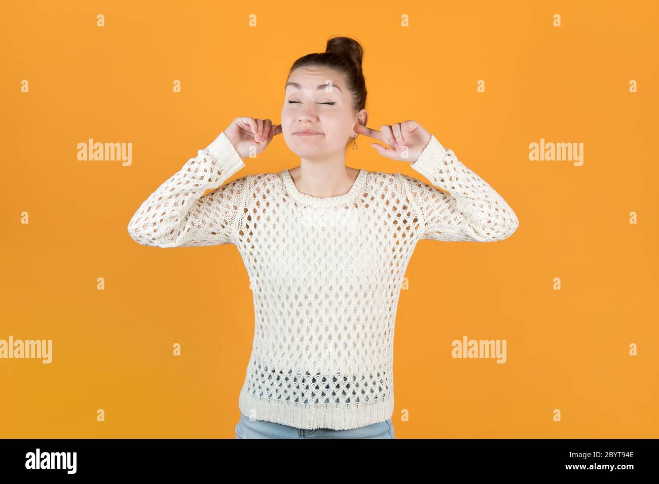 Plugs his ears hires stock photography and images Alamy